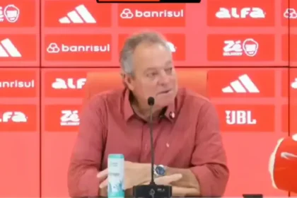 Abel Braga durante sua apresentação