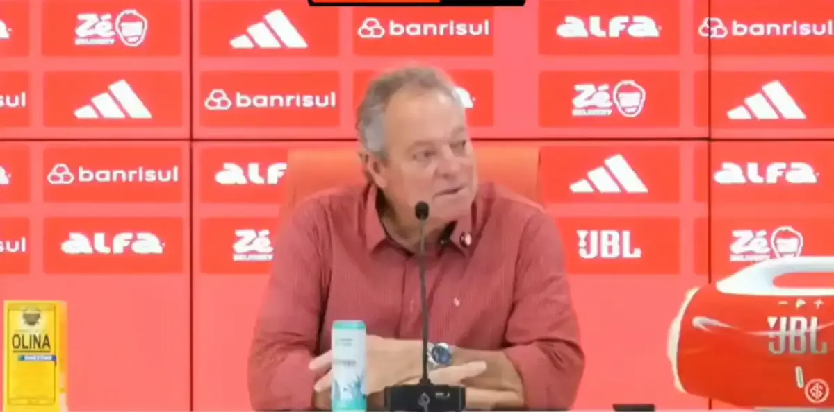 Abel Braga durante sua apresentação