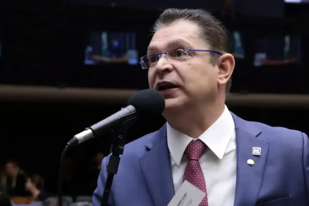 Sóstenes Cavalcante chama Moraes de psicopata