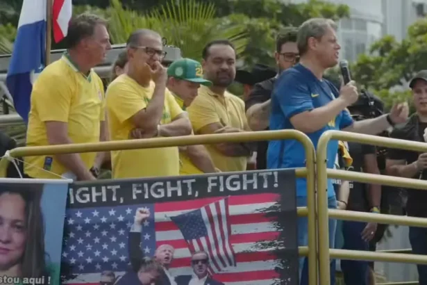 Chacina no Rio é explorada pela direita bolsonarista para ganhar espaço político, enquanto famílias sofrem com violência e impunidade.