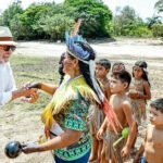 O presidente Lula com a cacique Irenilce Kumaruara: conhecer, reconhecer reivindicações e acionar políticas públicas. Foto: Ricardo Stuckert / PR