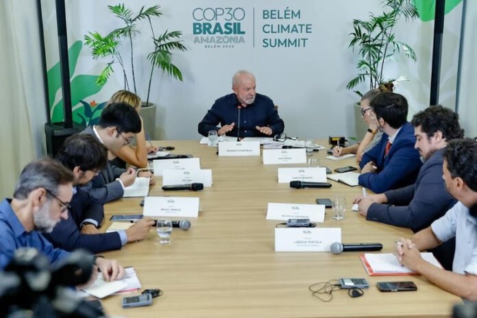 Lula listou, durante a entrevista, medidas já implementadas para tornar a Conferência das Nações Unidas sobre as Mudanças Climáticas de 2025 (COP30) mais segura e pacífica para os participantes - Foto: Ricardo Stuckert/Secom-PR Lula listou, durante a entrevista, medidas já implementadas para tornar a Conferência das Nações Unidas sobre as Mudanças Climáticas de 2025 (COP30) mais segura e pacífica para os participantes - Foto: Ricardo Stuckert/Secom-PR