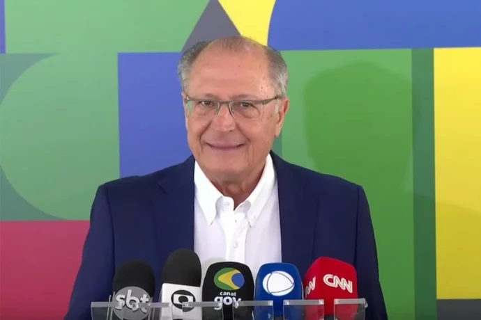 Alckmin afirmou que o Brasil continuará negociando para que a tarifação sobre os produtos brasileiros termine completamente. - Foto: Divulgação