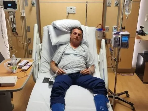 Moraes libera internação de Bolsonaro e cirurgia no Natal, mas sem visitas de filhos e escolta da PF