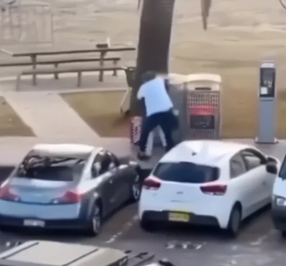 Muçulmano desarma atirador em ataque antijudaico na Austrália