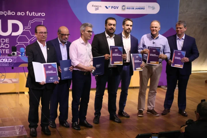 No Cosud, governadores de direita elogiam a chacina da Penha, em que PMs roubaram fuzis para revender