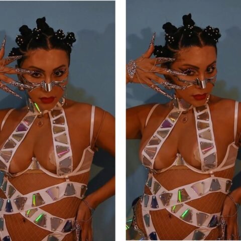 Musa da União da Ilha, Amanda Fernandes, brilha com figurino inspirado no Cometa Halley