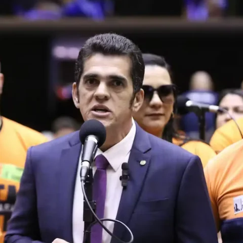 Deputado federal Antônio Doido (MDB-PA) durante debate na Câmara em abril de 2025. — Foto: Vinicius Loures / Câmara dos Deputados