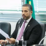 Presidente da CCJ, Rodrigo Amorim.