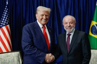 Lula e Trump conversam sobre tarifas e combate ao crime em telefonema