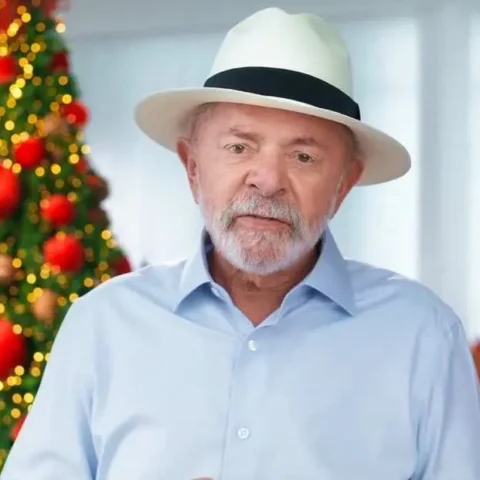 Lula prepara decreto de indulto natalino que veta perdão a condenados por crimes contra a democracia, como os réus do 8 de janeiro, inviabilizando benefício a Jair Bolsonaro - Diário Carioca