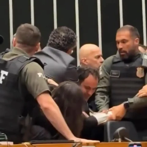 Braga é arrastado da cadeira de Motta