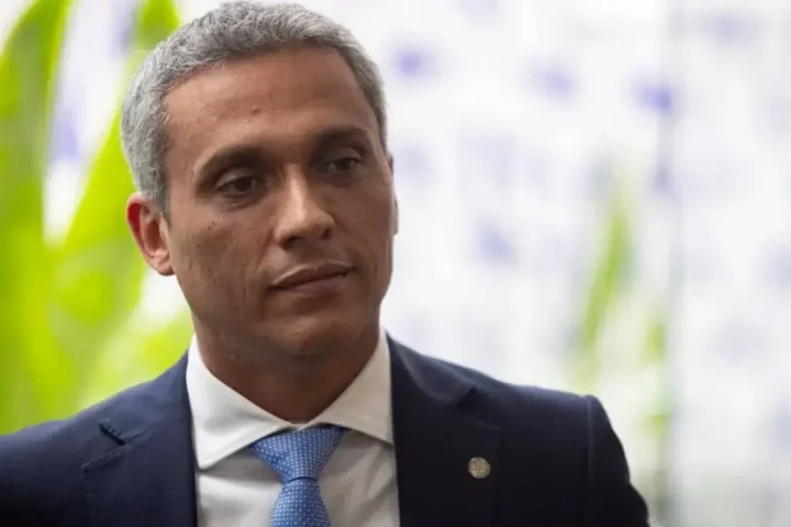 Gustavo Gayer, Polícia Federal, PF, peculato, desvio de verba, cota parlamentar, associação criminosa, falsidade ideológica, bolsonarista, STF