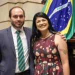 Carlos Bolsonaro e sua suplente Alana Passos. Foto: Divulgação