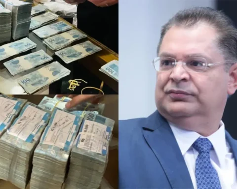 Dinheiro encontrado na casa de Sóstenes. Foto: reprodução