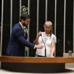 Deputados e a Rede Sustentabilidade acionam STF contra PLC 128/2025, que revalida R$ 2,97 bilhões em emendas canceladas e ameaça retomar o orçamento secreto.