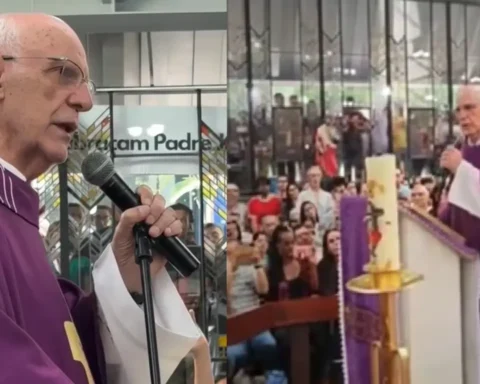 Padre Júlio durante missa na Igreja São Judas, neste domingo (21). Foto: Reprodução/Jornalistas Livres