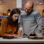 Estratégias simples para guardar dinheiro até o Natal