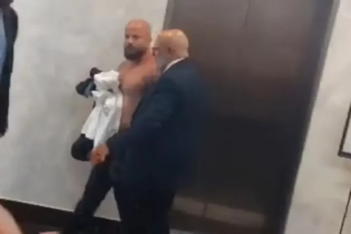 O deputado bolsonarista Renan Jordy (PL), sem camisa após agredir bombeiro. Foto: Reprodução