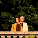 Paulo Miklos e Papisa lançam single duplo