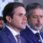 O presidente da Câmara, Hugo Motta (Republicanos-PB), e seu antecessor, Arthur Lira (PP-AL). Foto: Kayo Magalhães/Câmara