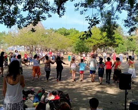 Papai Noel chega de helicóptero ao Parque do Flamengo neste domingo (14)