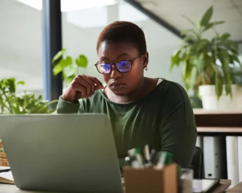 Consulta reuniu 86 contribuições de especialistas, pesquisadores, organizações da sociedade civil, movimentos sociais e cidadãos engajados no enfrentamento ao racismo no ambiente digital. Foto: GettyImages