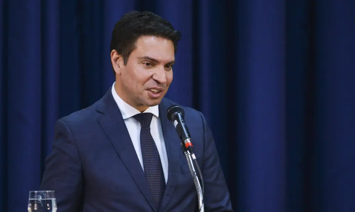 Ramagem deve ser deportado por entrar de maneira irregular nos EUA | Diário Carioca Alexandre Ramagem