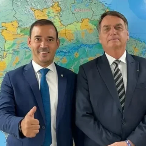 O deputado Vicentinho Júnior (PP-TO) e o ex-presidente Jair Bolsonaro (PL). Foto: Reprodução