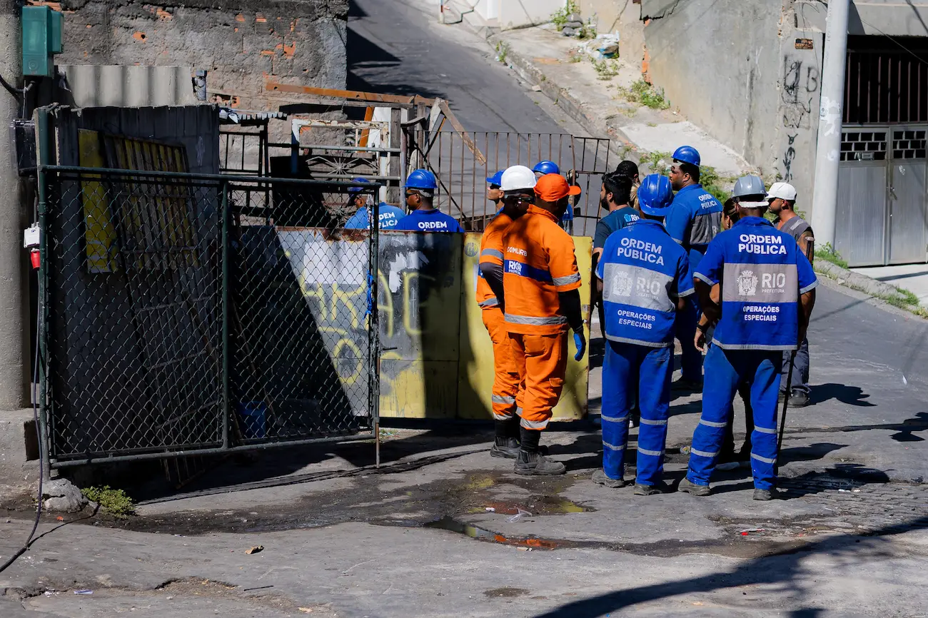 Subprefeitura da Zona Norte realiza demolição de garagem ilegal após denúncias