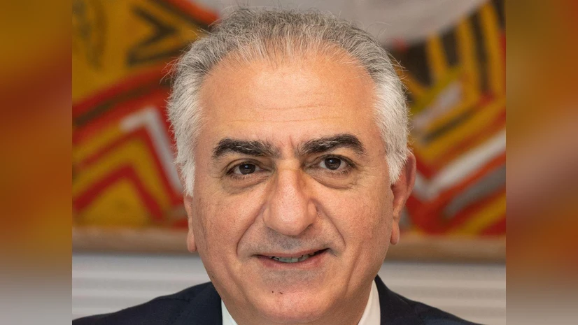 Reza Pahlavi convoca ocupação urbana e greve no setor de petróleo no Irã. Análise sobre o retorno da influência monárquica e o papel do imperialismo no conflito.