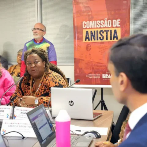 Governo do Brasil concede anistia a arquiteto brasileiro e a frei belga perseguidos pela ditadura militar