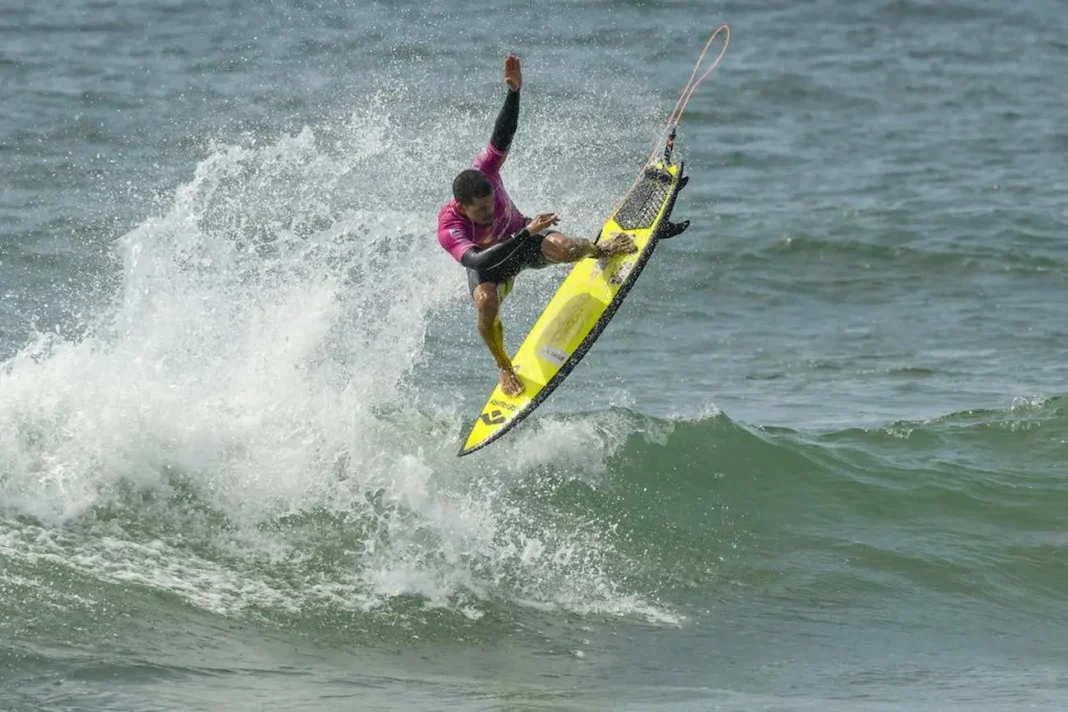 Douglas Silva (PE) (Marcio David / Surf Brasil