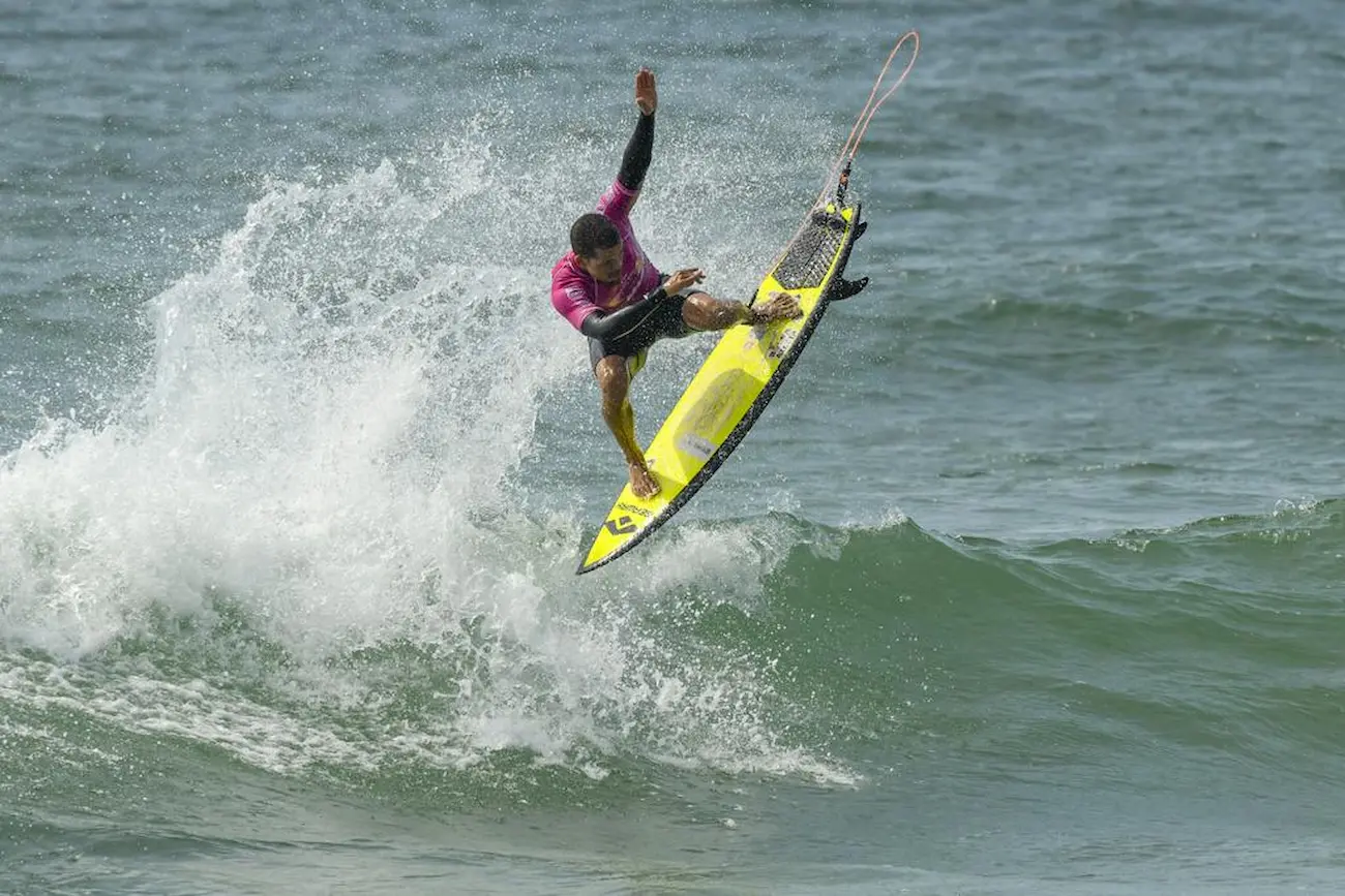 Douglas Silva (PE) (Marcio David / Surf Brasil Douglas Silva (PE) (Marcio David / Surf Brasil