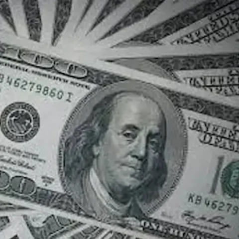 O dólar fechou em queda de 0,13%, cotado a R$ 5,27, enquanto o euro encerrou a R$ 6,27.