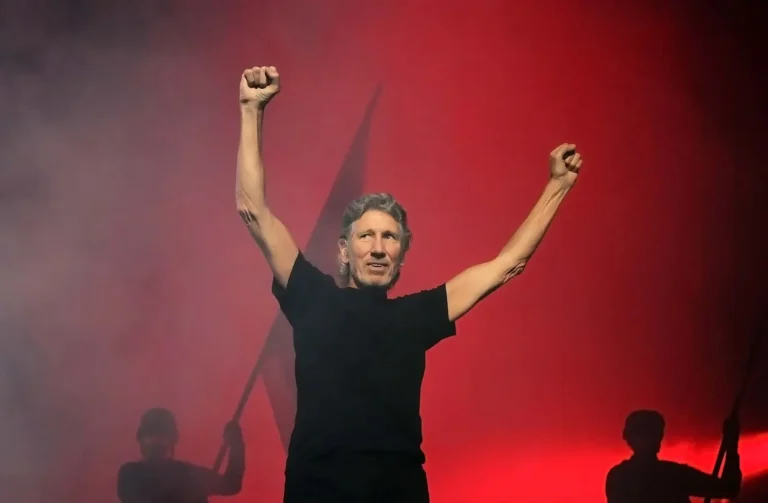 Roger Waters desmascara o Regime Trump: “Os Estados Unidos não são uma democracia. Você pode comprar a presidência”