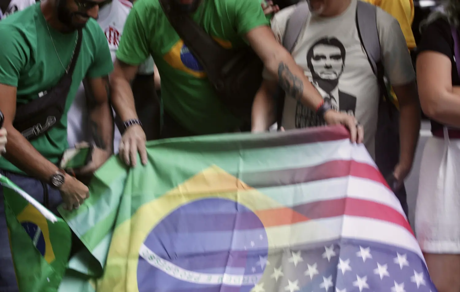 Os Vassalos da direita brasileira - Foto de thenews2.com