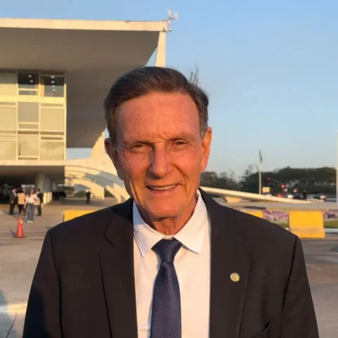 Marcelo Crivella surge como nome da direita para o Senado no Rio. O Diário Carioca relembra os crimes, condenações e o esquema do QG da Propina do ex-prefeito