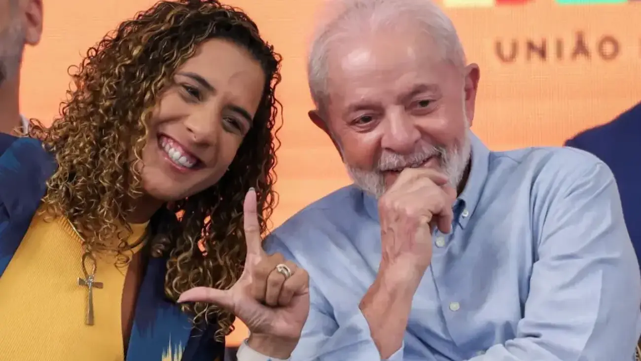 A ministra da Igualdade Racial, Anielle Franco e o presidente Lula. Foto: Divulgação