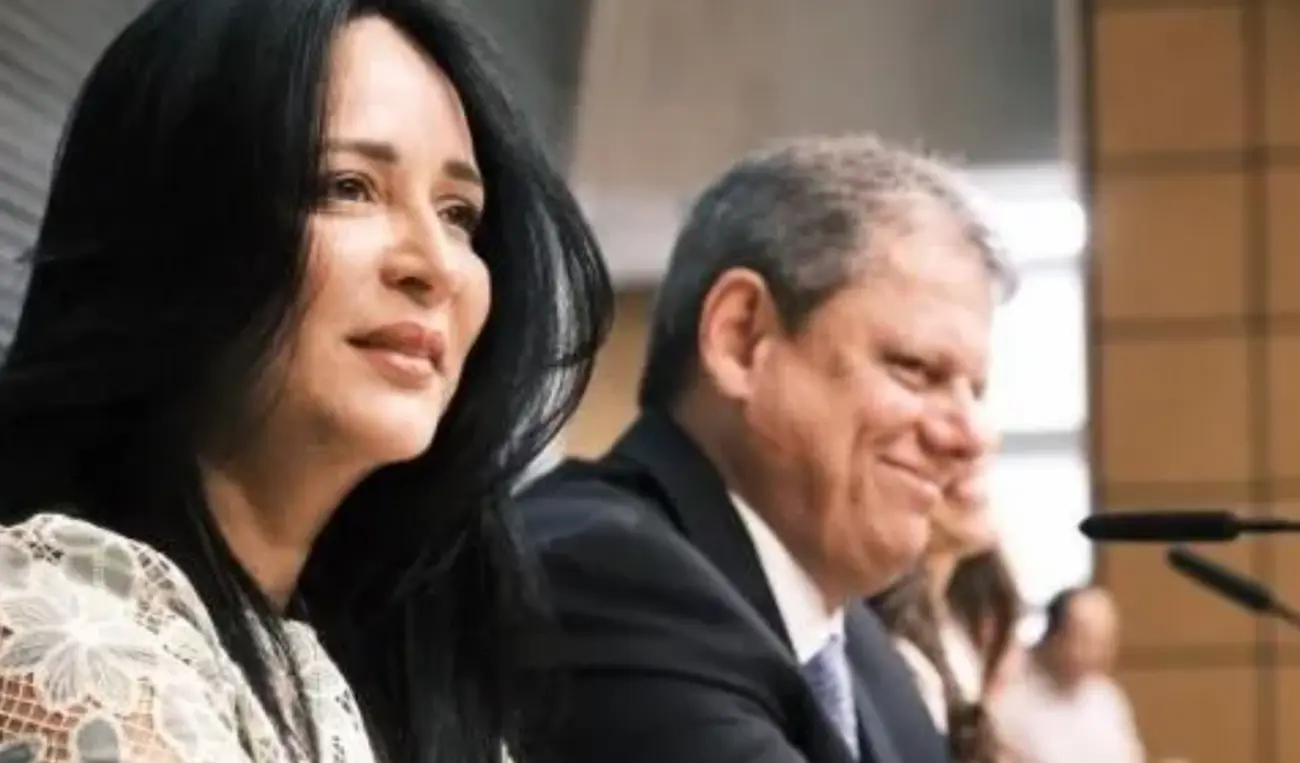 Cristiane e Tarcísio de Freitas. — Foto: Reprodução / Redes Sociais