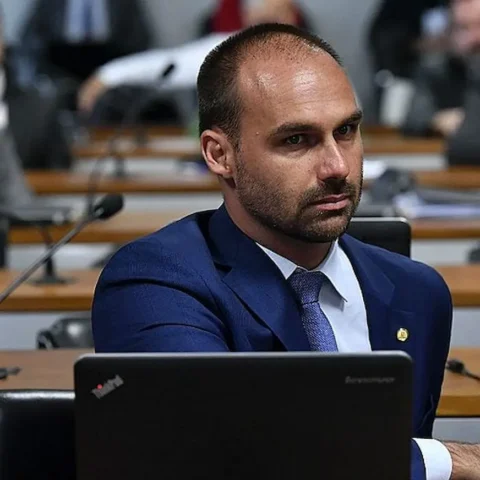 O Traidor Eduardo Bolsonaro - Foto: Jane de Araújo/ Agência Senado