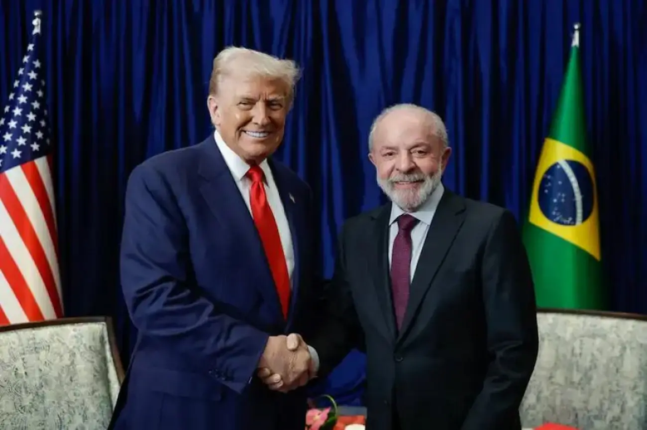 Presidente Lula conversa por telefone com o presidente dos Estados Unidos, Donald Trump