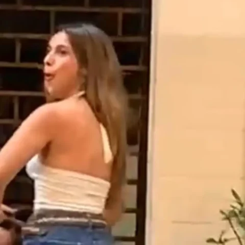 Turista argentina foi gravada cometendo crime de injúria racial contra funcionário de bar em Ipanema / Crédito: reprodução