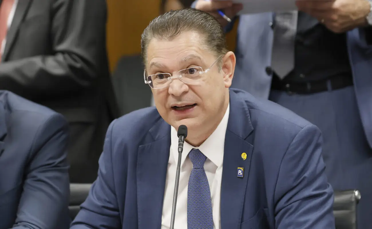 A escritura da casa usada por Sóstenes Cavalcante para justificar R$ 430 mil apreendidos pela PF foi assinada 11 dias após a operação. Entenda as contradições do caso