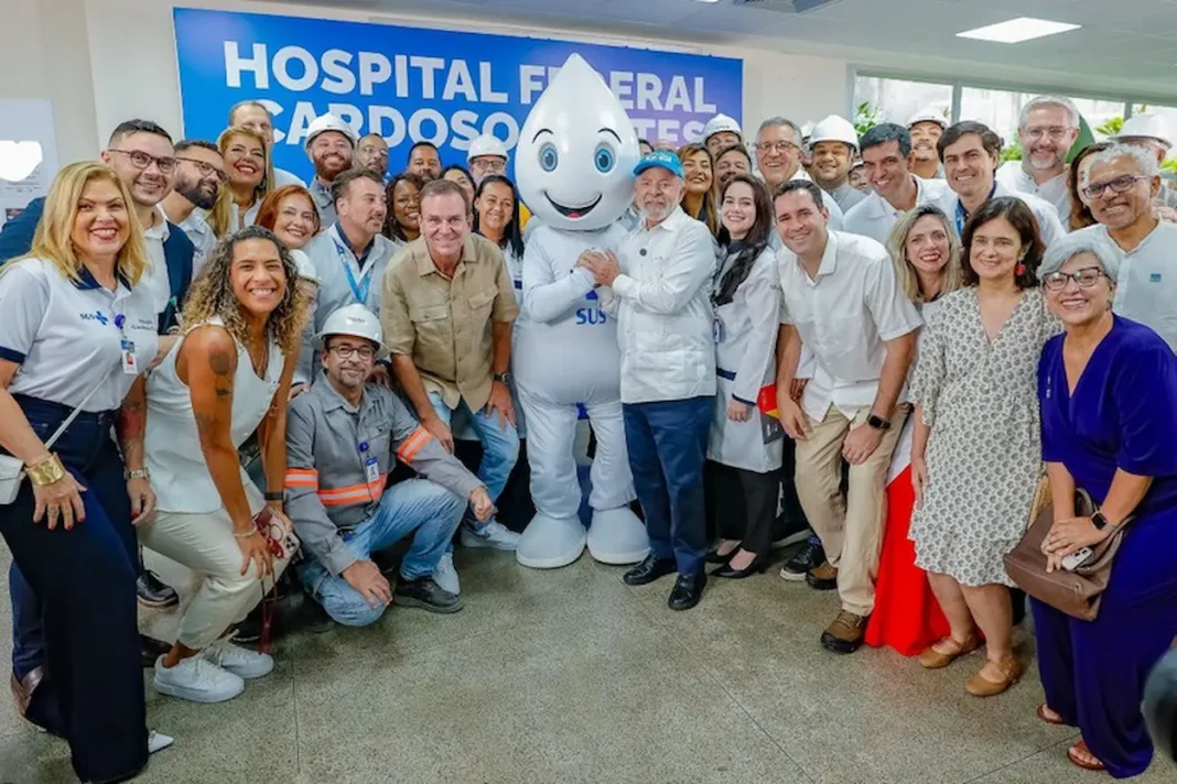 Presidente Lula, ministros Alexandre Padilha (Saúde) e Anielle Franco (Igualdade Racial), e prefeito do Rio, Eduardo Paes, durante inauguração do Centro de Emergência 24h do Hospital Federal Cardoso Fontes, no Rio de Janeiro - Foto: Ricardo Stuckert / PR Presidente Lula, ministros Alexandre Padilha (Saúde) e Anielle Franco (Igualdade Racial), e prefeito do Rio, Eduardo Paes, durante inauguração do Centro de Emergência 24h do Hospital Federal Cardoso Fontes, no Rio de Janeiro - Foto: Ricardo Stuckert / PR