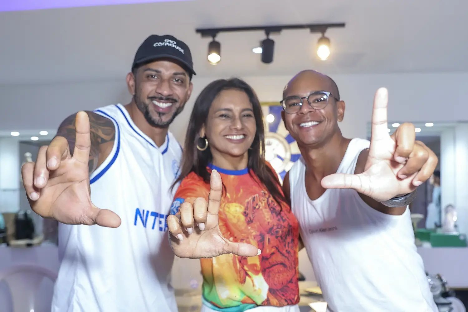 Dira Paes representará Dona Lindu no desfile da Acadêmicos de Niterói