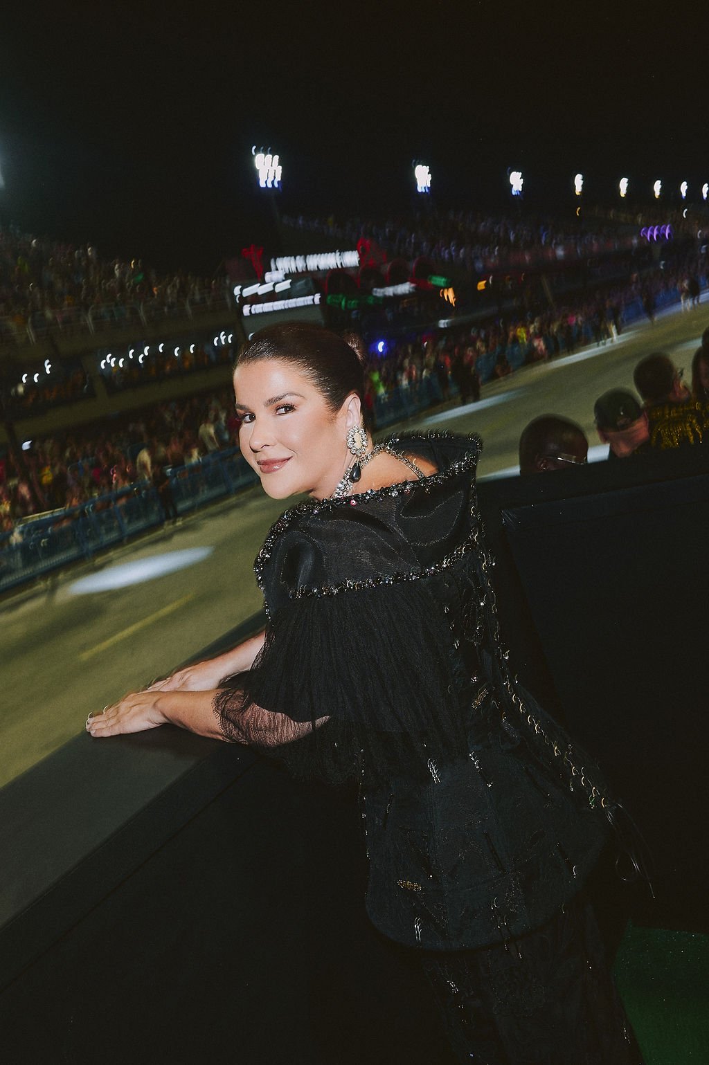 Ju Ferraz abdica do brilho no Carnaval com a autoafirmação do preto absoluto - Rio de Janeiro, Brazil