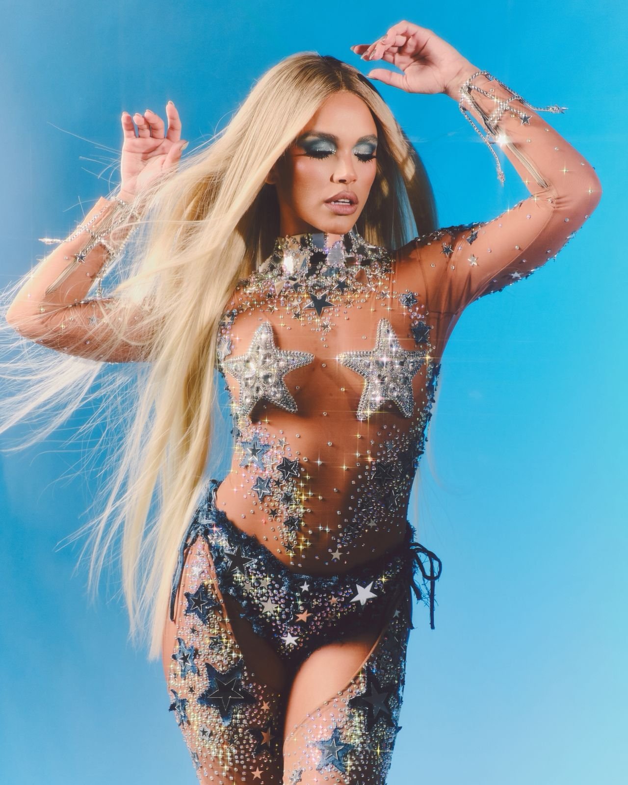 Giovana Cordeiro é Bruna Surfistinha na Porto da Pedra - Foto: @hugobarbieri