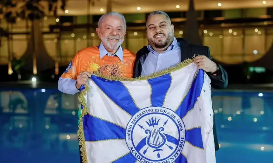 Lula e presidente da Acadêmicos de Niterói no Alvorada — Foto: Ricardo Stuckert/PR Lula e presidente da Acadêmicos de Niterói no Alvorada — Foto: Ricardo Stuckert/PR
