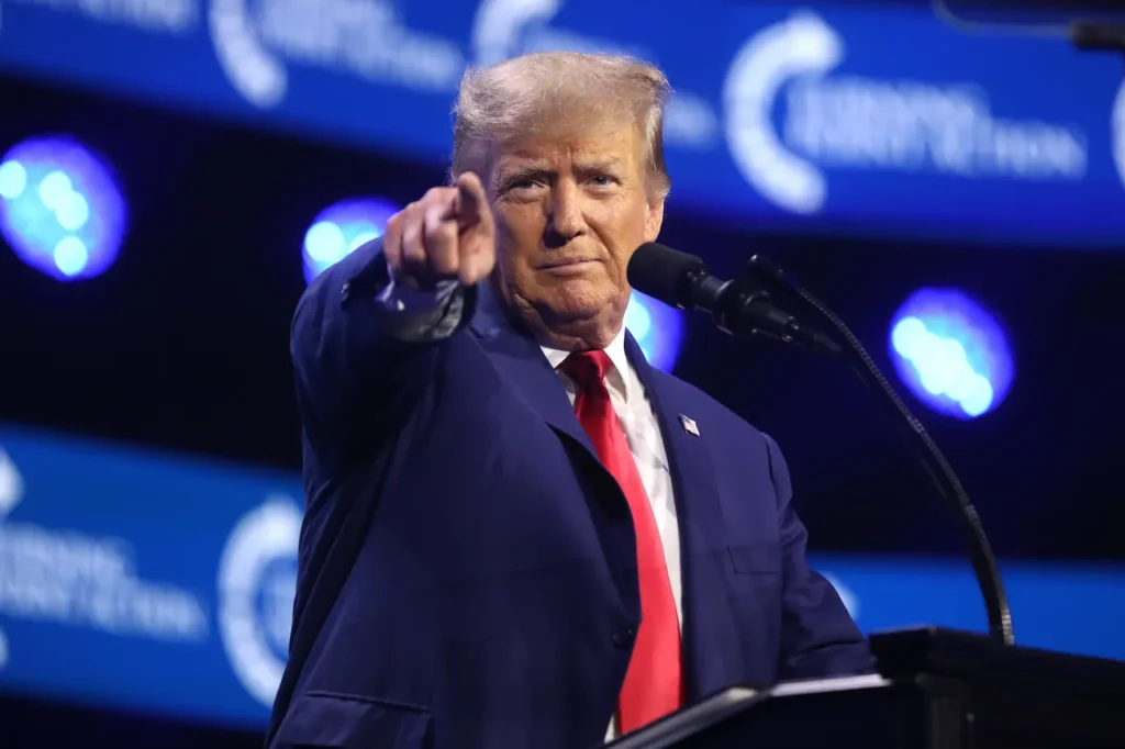 Trump estuda suspensão de imposto sobre a gasolina — Diário Carioca